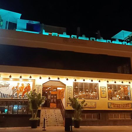 Apartamento El Bambu Cerca Del Mar Malaga Bagian luar foto