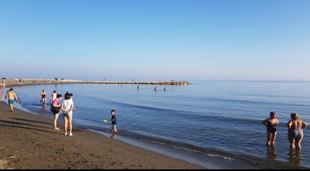 Apartamento El Bambu Cerca Del Mar Malaga Bagian luar foto