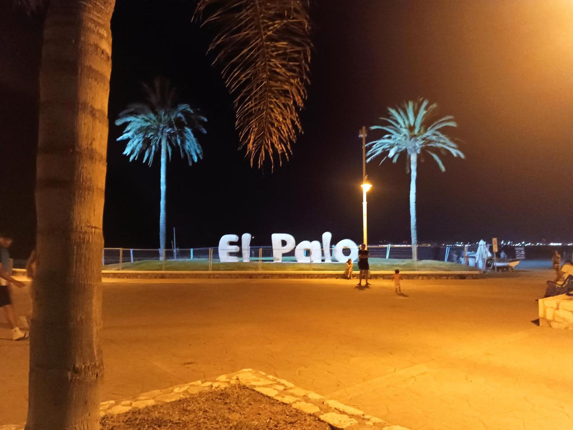 Apartamento El Bambu Cerca Del Mar Malaga Bagian luar foto